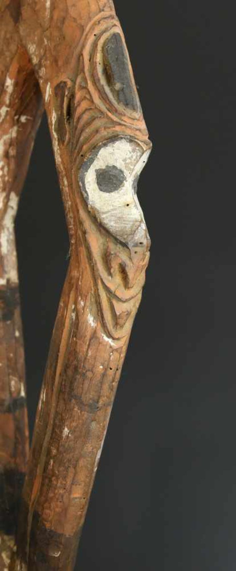 PNG, Middle Sepik, wooden suspension hook,showing two anthropomorphic faces on both sides of upper - Bild 3 aus 4