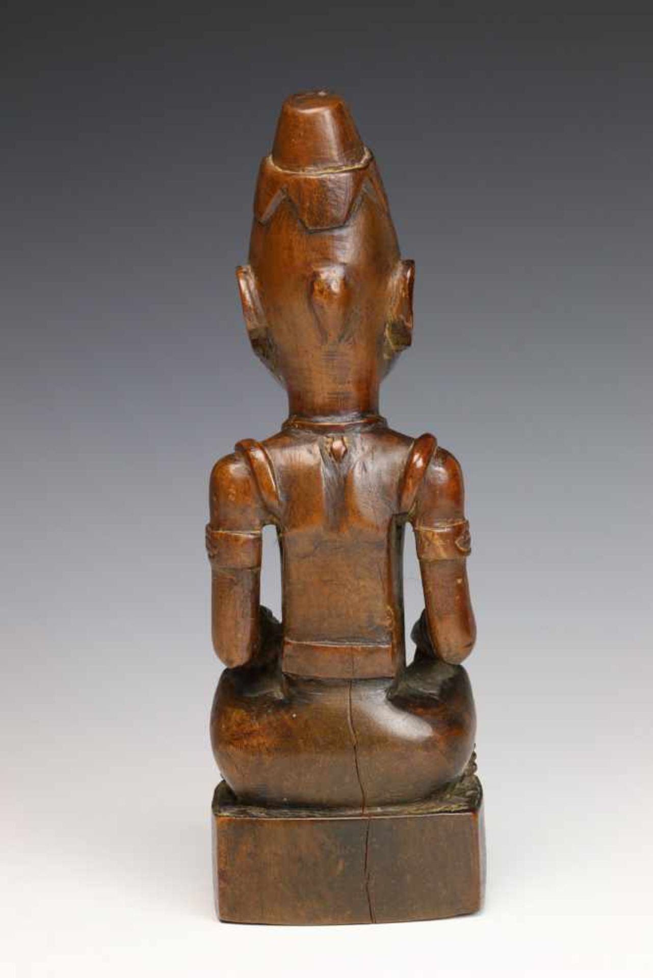 DRC., Kuba, small wooden carved King's figure, ca. 1920.Carved in the style of the great Ndop - Bild 3 aus 5