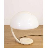 Elio Martinelli, wit gelakte metalen tafellamp, model 599 'Serpente', voor Martinelli Luce,met