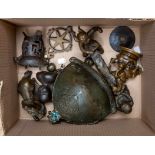 Diverse bronzen sculpturen en objecten,Herkomst: Collectie Cserno, Amsterdam; ds120