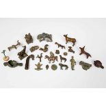 Diverse antieke bronzen objecten en fragmentenHerkomst: Collectie Cserno, Amsterdam; zkj200