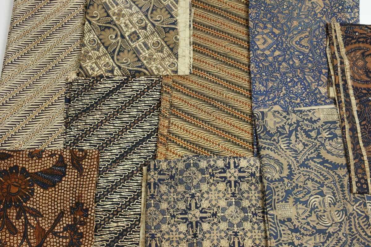 Collection of nine Javanese Batik.three with parang rusak motives. Provenance Hans Witsenburg, The