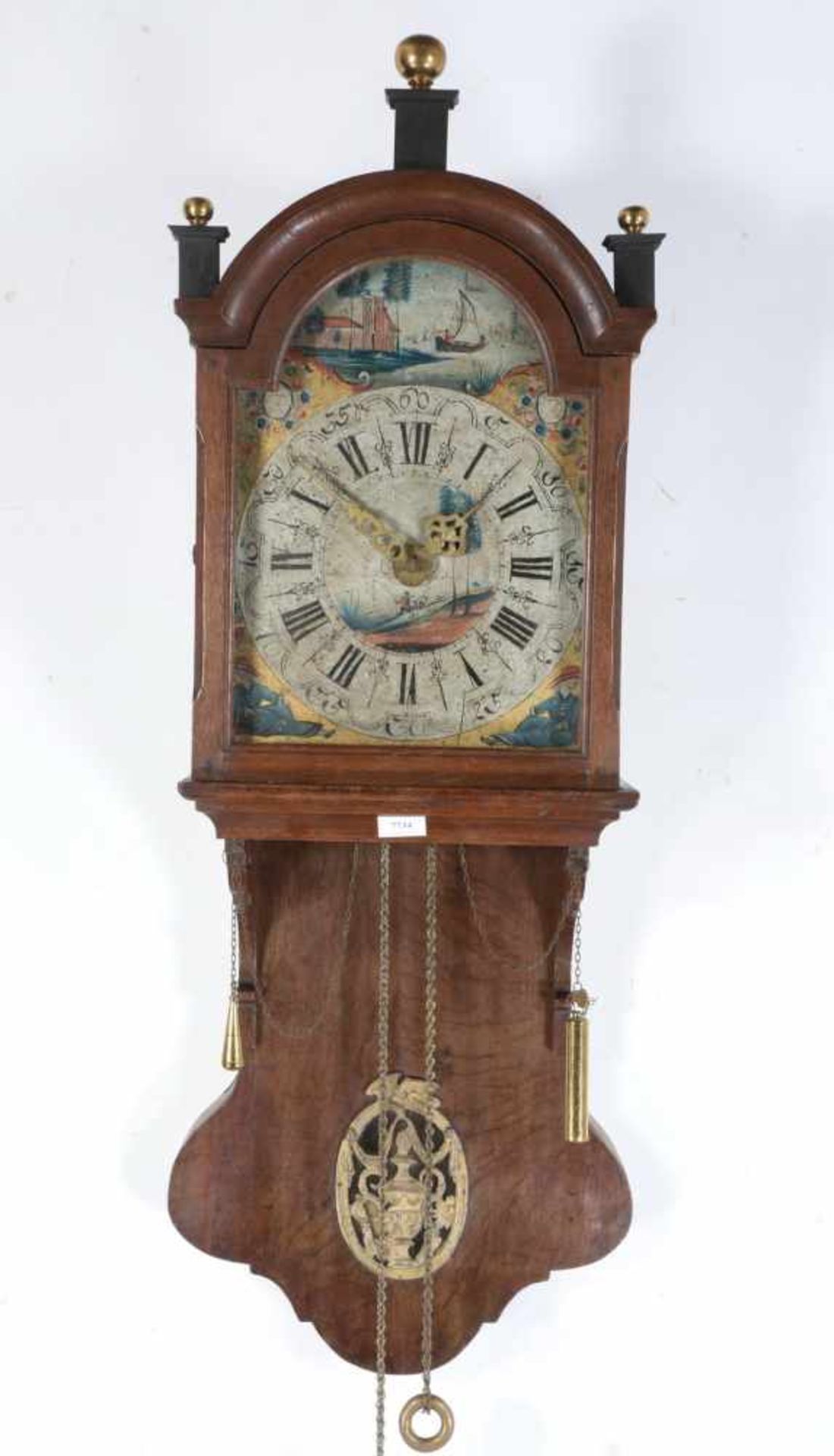 Friese staartklok, 'kortstaart', 19e eeuw,met beschilderde wijzerplaat en aanduiding van uren,