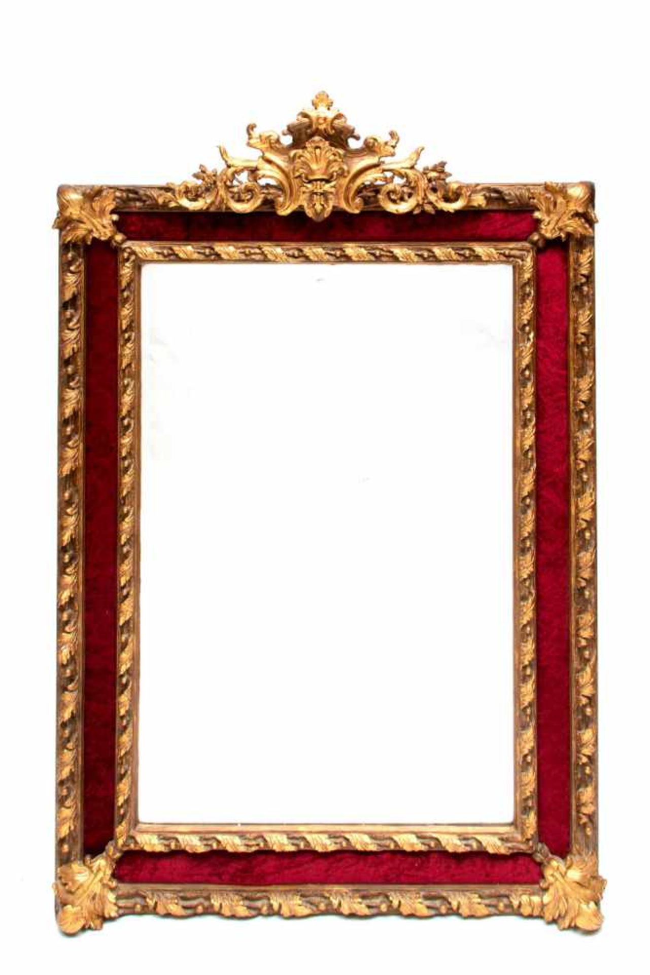 Paar kapitale rechthoekige gefacetteerde spiegels in vergulde lijst deels bekleed met rode velours