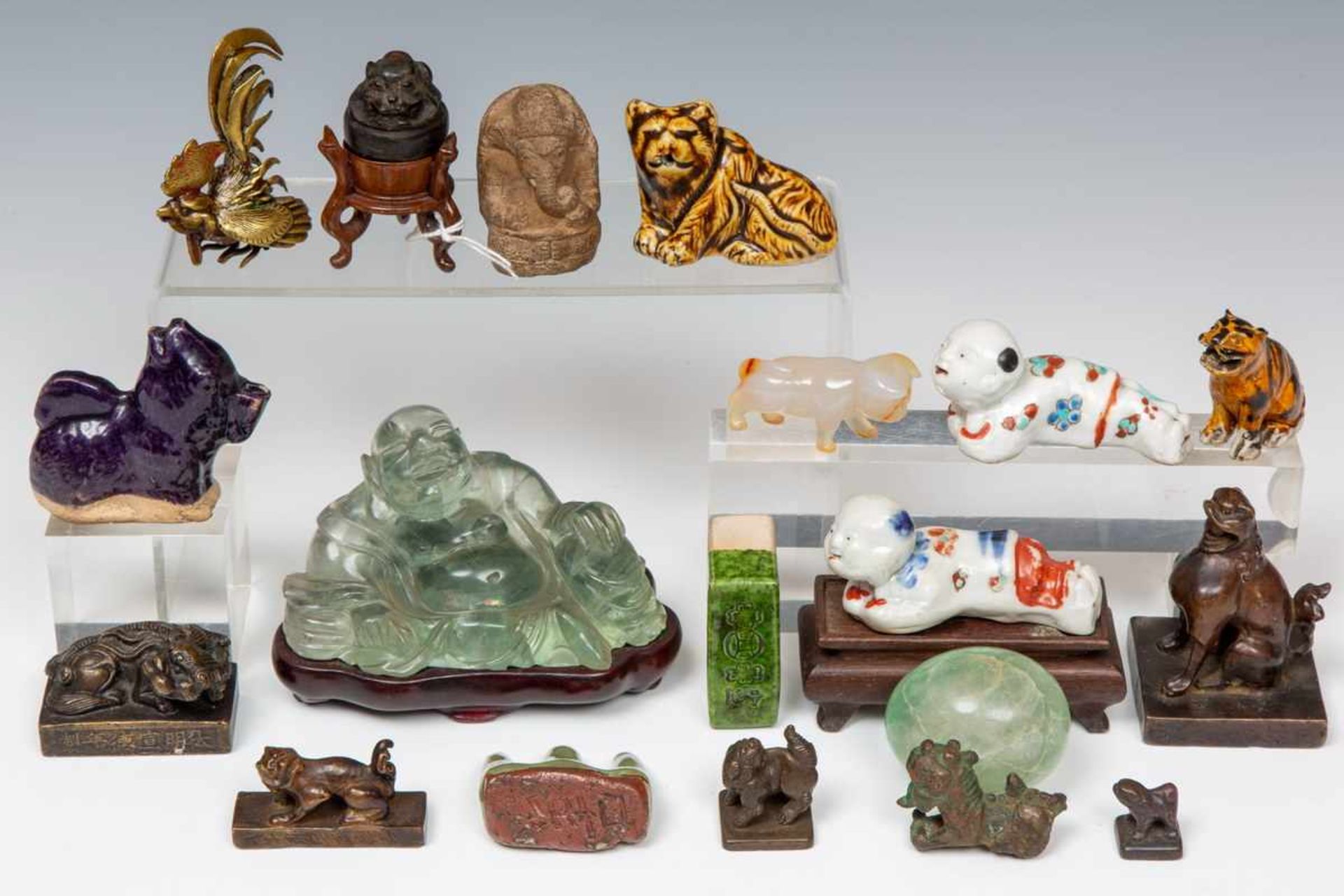 Diverse Aziatische objectenHerkomst: Collectie Cserno, Amsterdam; zkj100