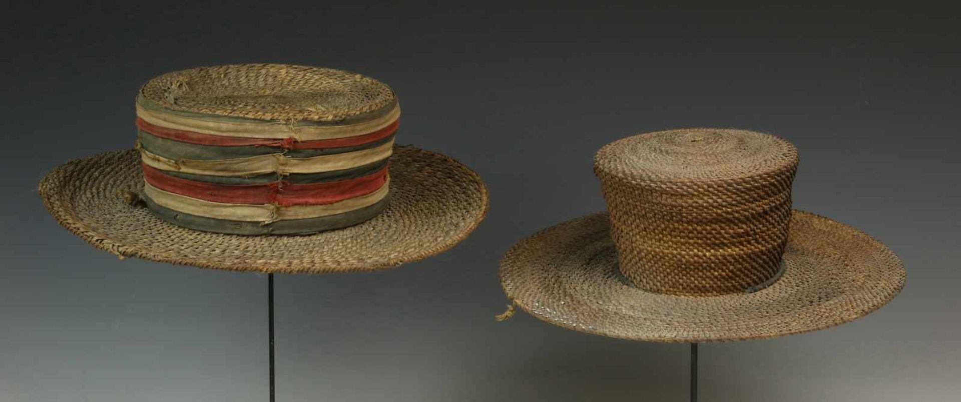 DRC., two braided plantfiber hatsone with colored cotton bands and both with a wooden support - Bild 2 aus 2