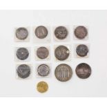 Holland, dertien zilveren penningen, 18e en 19e eeuw,o.a. huwelijkspenningen, aansprekersoproer