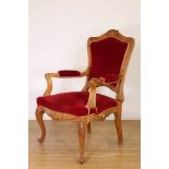 Notenhouten fauteuil, 19e eeuw,met rode velours stoffering; Uit de collectie van een herenhuis;