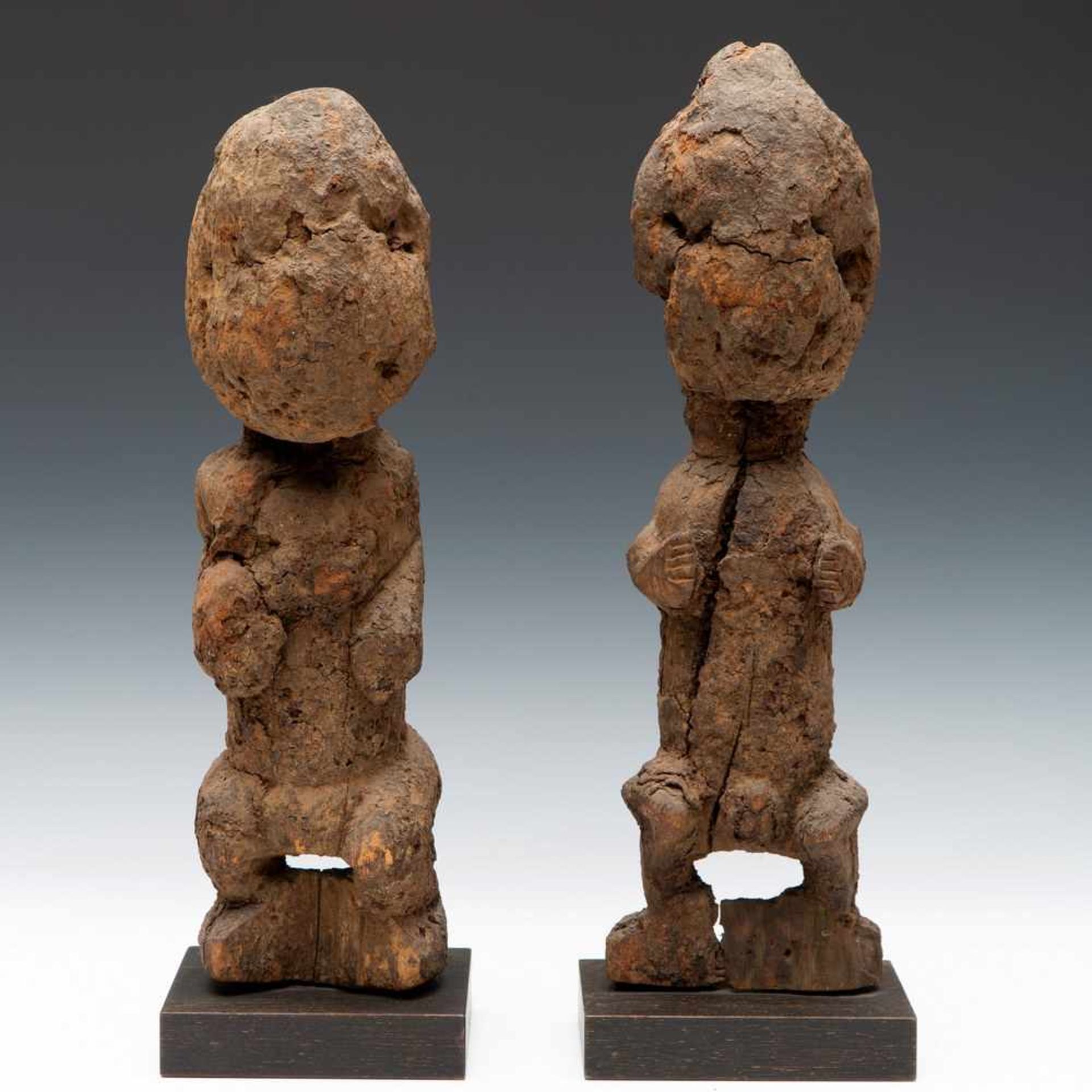Nigeria, pair of ancestral figures,two carved wooden figure with accents on the temples, - Bild 2 aus 2