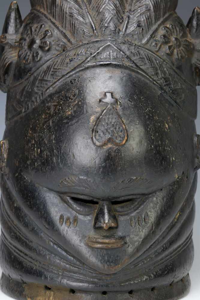 Sierra Leone, Mende, helmetmask, sowei,with three braids ending in and on the side carved flower - Image 4 of 5