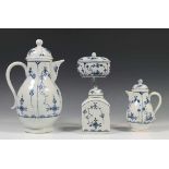 Volkstedt, geribd porseleinen theeservies, ca. 1800,met Zwiebelmuster, bestaande uit: theepot,