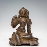 Zuid India, bronzen sculptuur, Parvati, 16e eeuw.rechter enkel en voet afgebroken; h 10,2 cm;