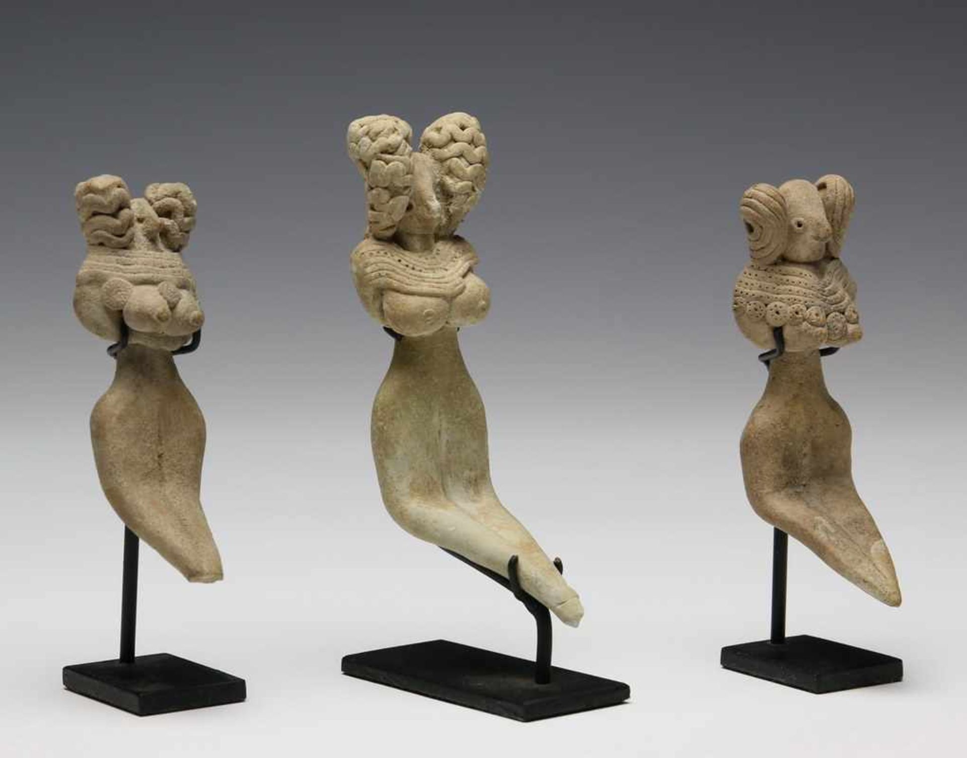 Indus Valei, Pakistan, Mehrgarh, 3000-2400 BC., three anthropomorph-zoomorph ritual figurineswith - Bild 5 aus 5