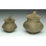 Bulgaria, Bronze Age, two terracotta cups with handles,with engraved decoration.; h. 9,5 and 8