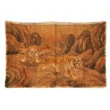 China, geborduurde doek met tijgers, ca. 1900de voorzijde met zijden en katoenen draad geborduurd;