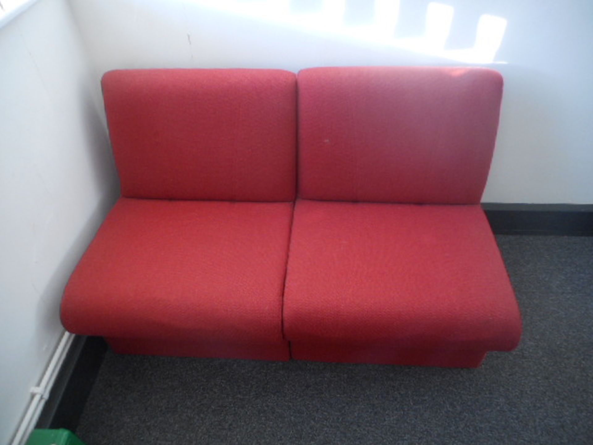 2 x RED ARMCHAIRS 2 X RED CHAIRS 1 x MATCHING RED TABLE 2 x BLACK CHAIRS and 1 x METAL COAT STAND - Image 2 of 4