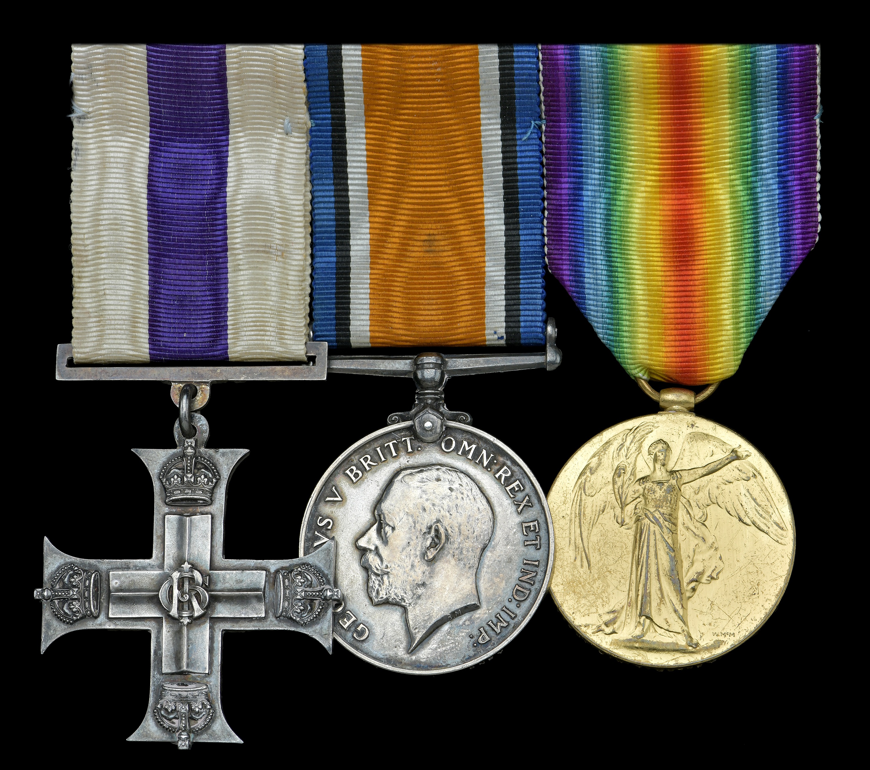 Groups and Single Decorations for Gallantry