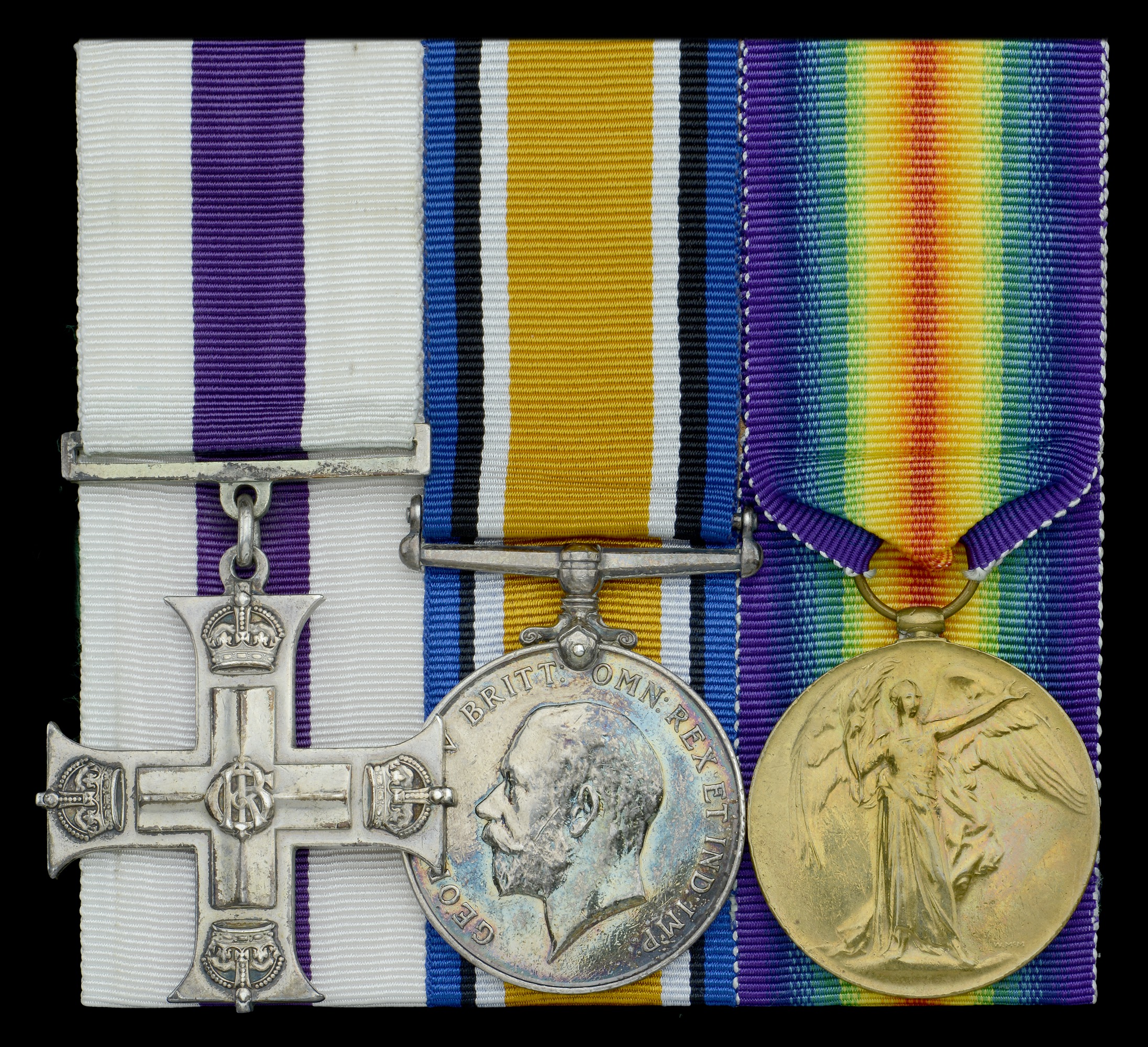 Groups and Single Decorations for Gallantry