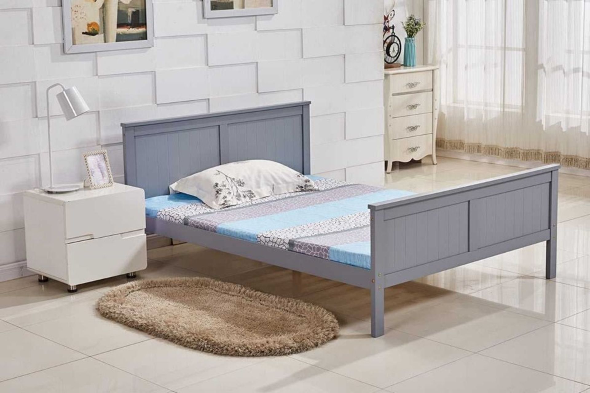 1 BOXED TABLEY GREY WOODEN DOUBLE BED / RRP £149.99 (VIEWING HIGHLY RECOMMENDED)