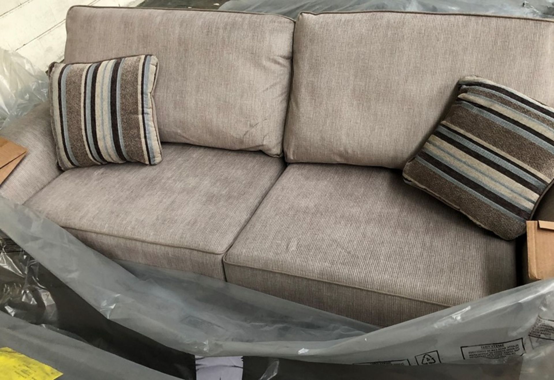 1 BRAND NEW BAGGED FABB SOFAS ROXY 3 SEATER SOFA IN TAUPE (VIEWING HIGHLY RECOMMENDED)
