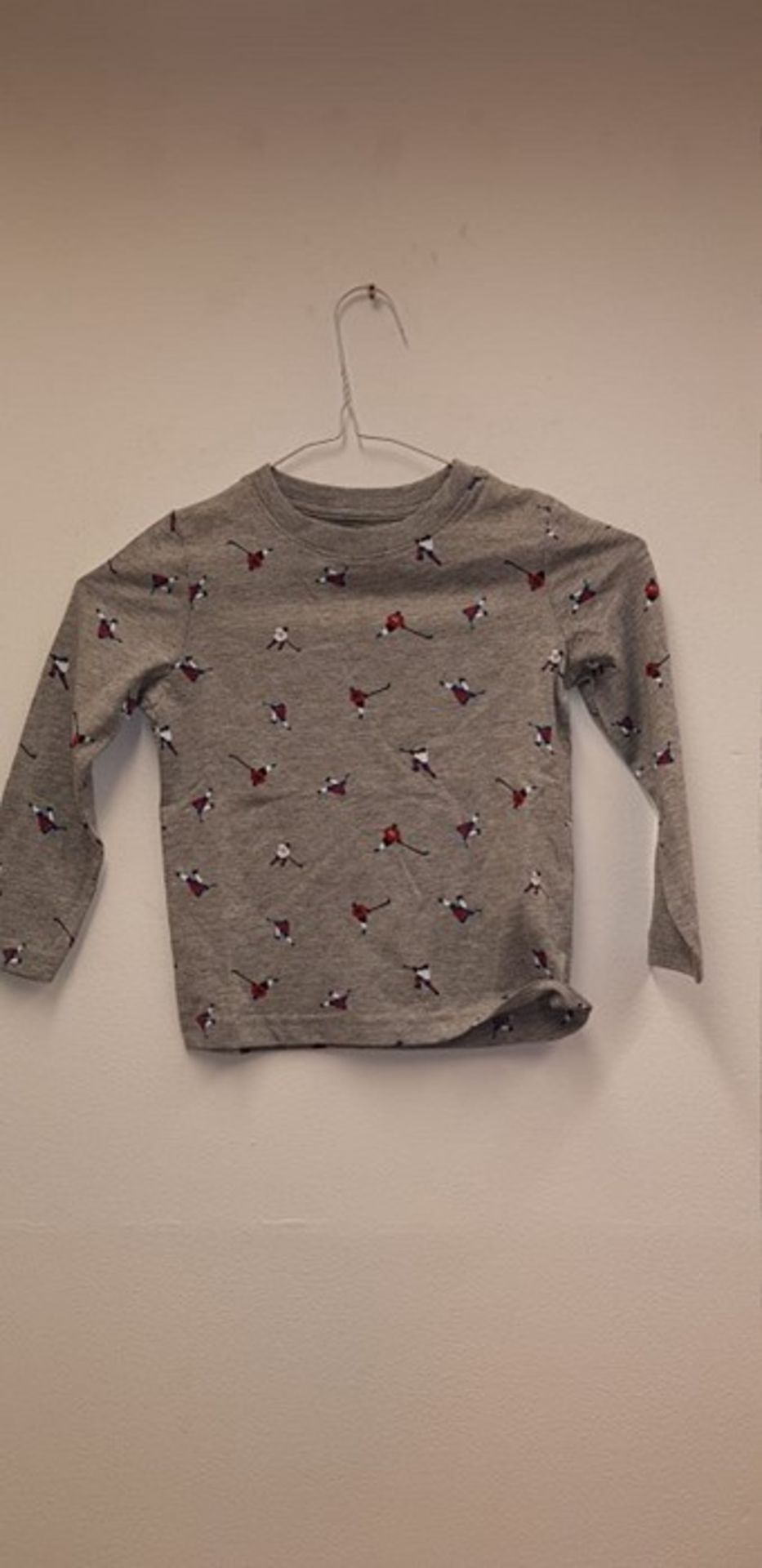 1 LA REDOUTE CHILDRENS HOCKEY PRINT JUMPER IN GREY, SIZE 37 (VIEWING HIGHLY RECOMMENDED)