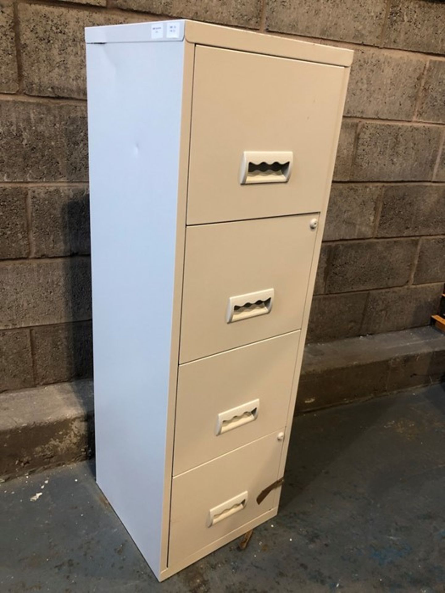 1 4 DRAWER A4 FILING CABINET **TOP DRAWER STICKS &