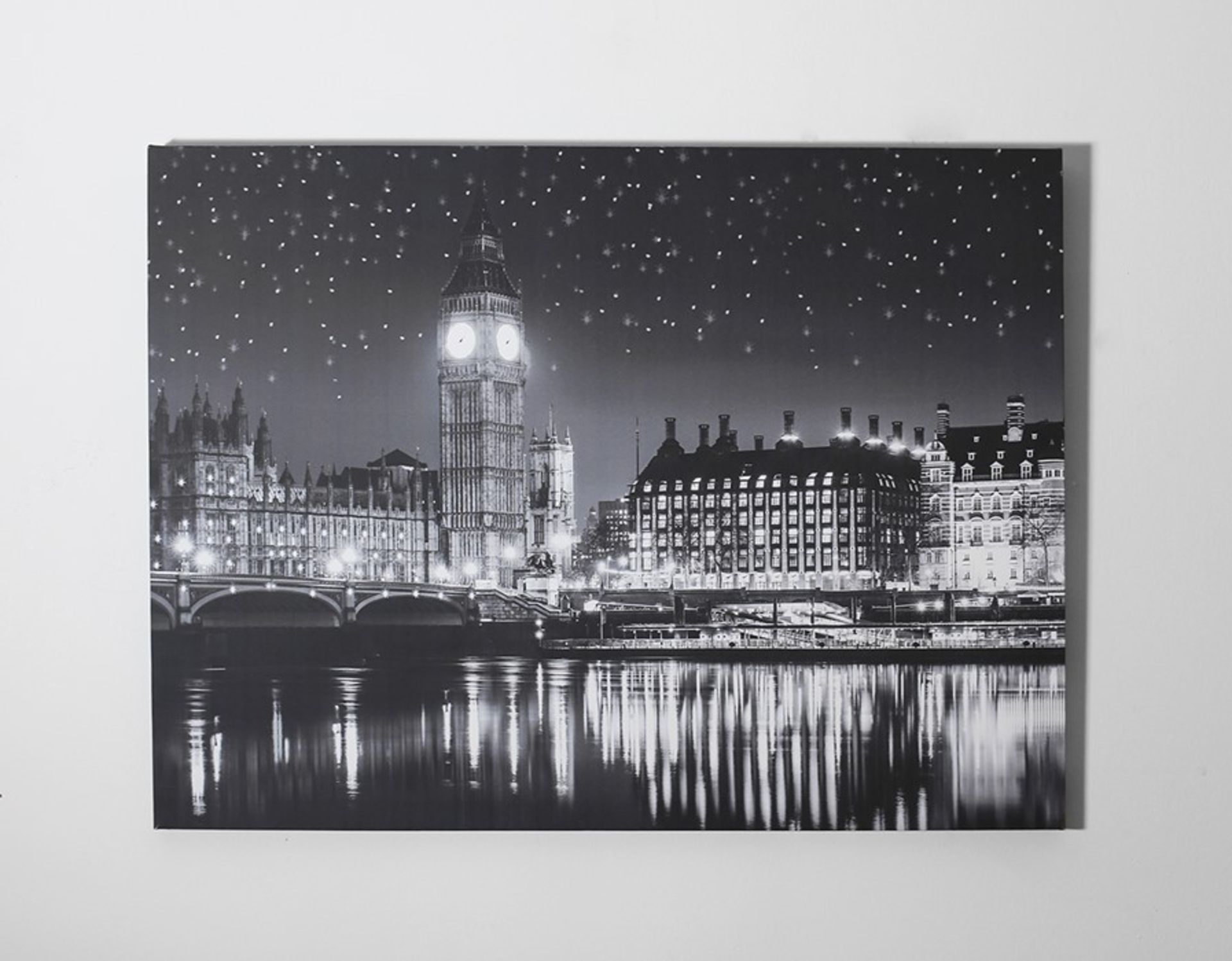1 BRAND NEW BOXED ARTHOUSE LONDON SCENE PRINTED CANVAS, 57CM X 77CM / RRP £18.99 (VIEWING HIGHLY