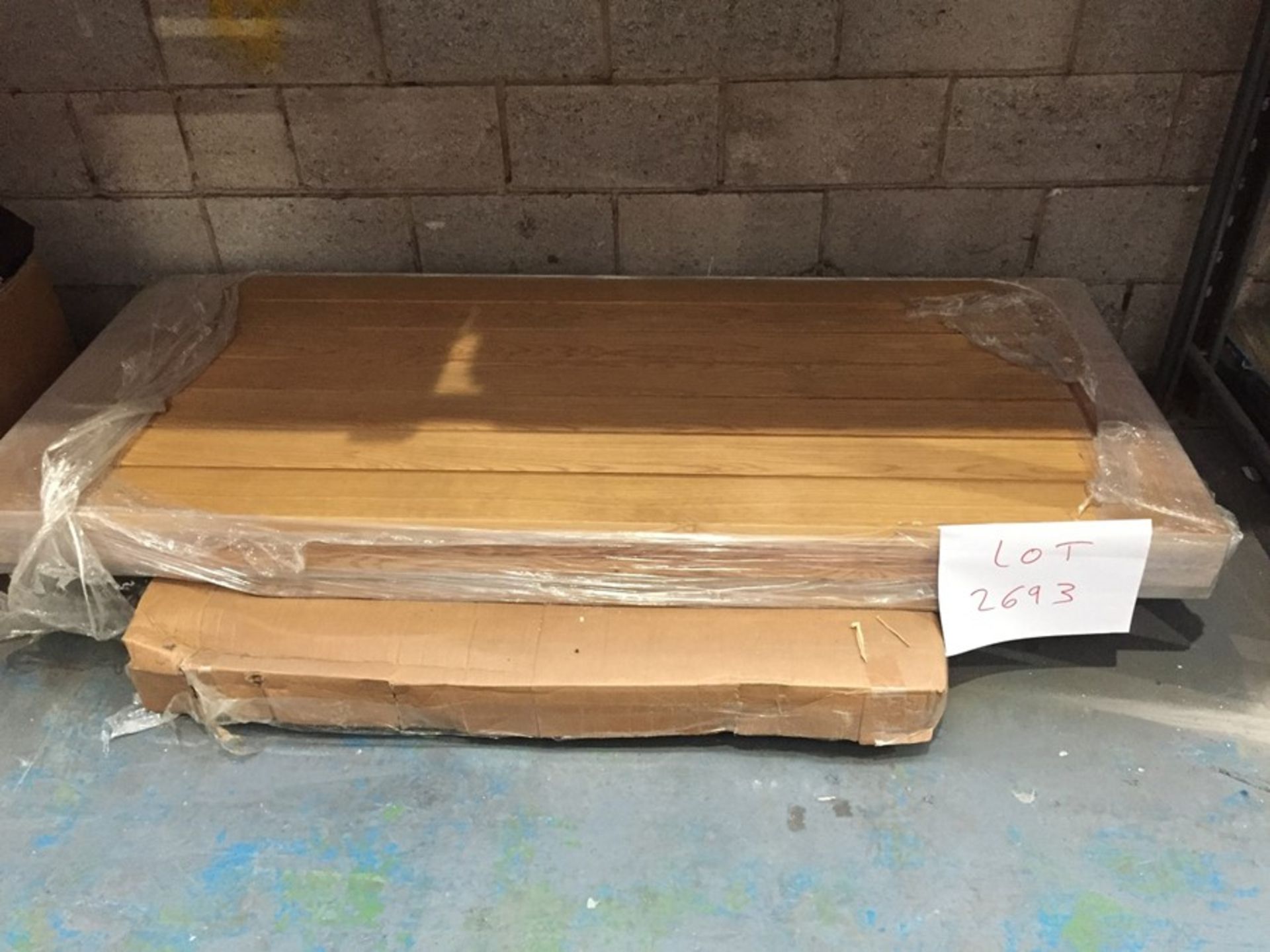 1 PALLET TO CONTAIN 4 X SOLID OAK INTERNAL DOORS (VIEWING HIGHLY RECOMMENDED)