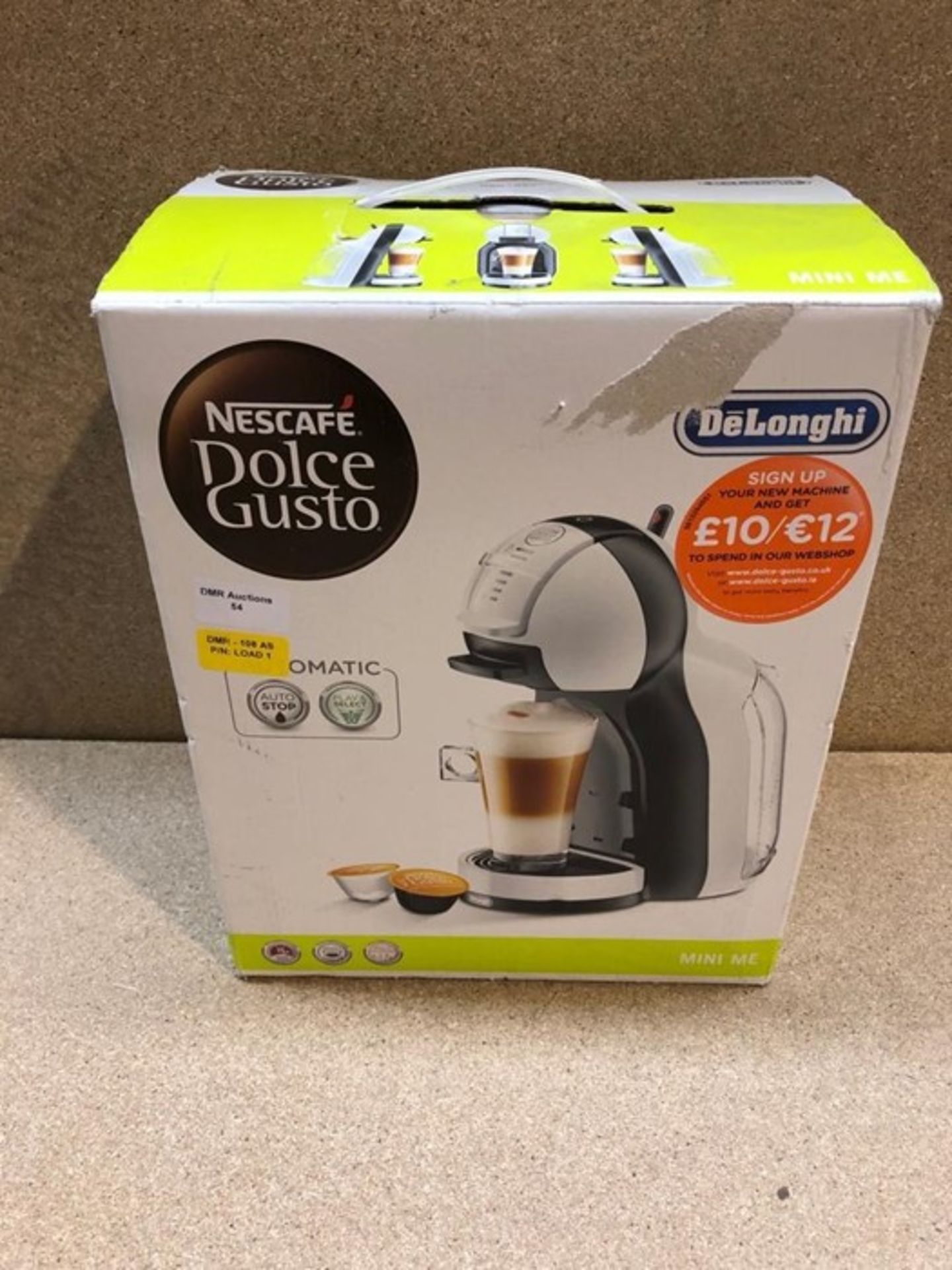 1 BOXED DELONGHI NESCAFE DOLCE GUSTO MINI ME COFFEE MACHINE IN WHITE AND BLACK / RRP £85.00 (VIEWING