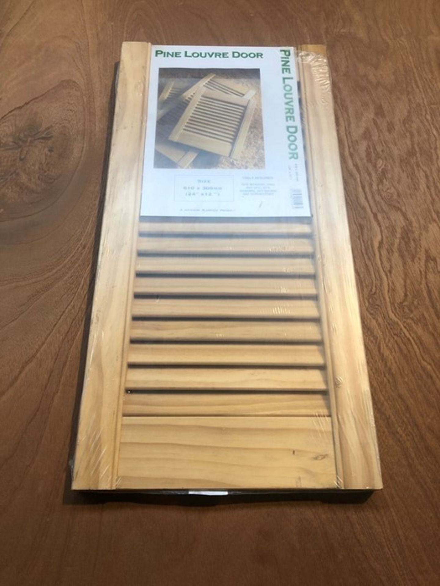 1 PINE LOUVRE DOOR / 30CM X 61CM (VIEWING HIGHLY RECOMMENDED)