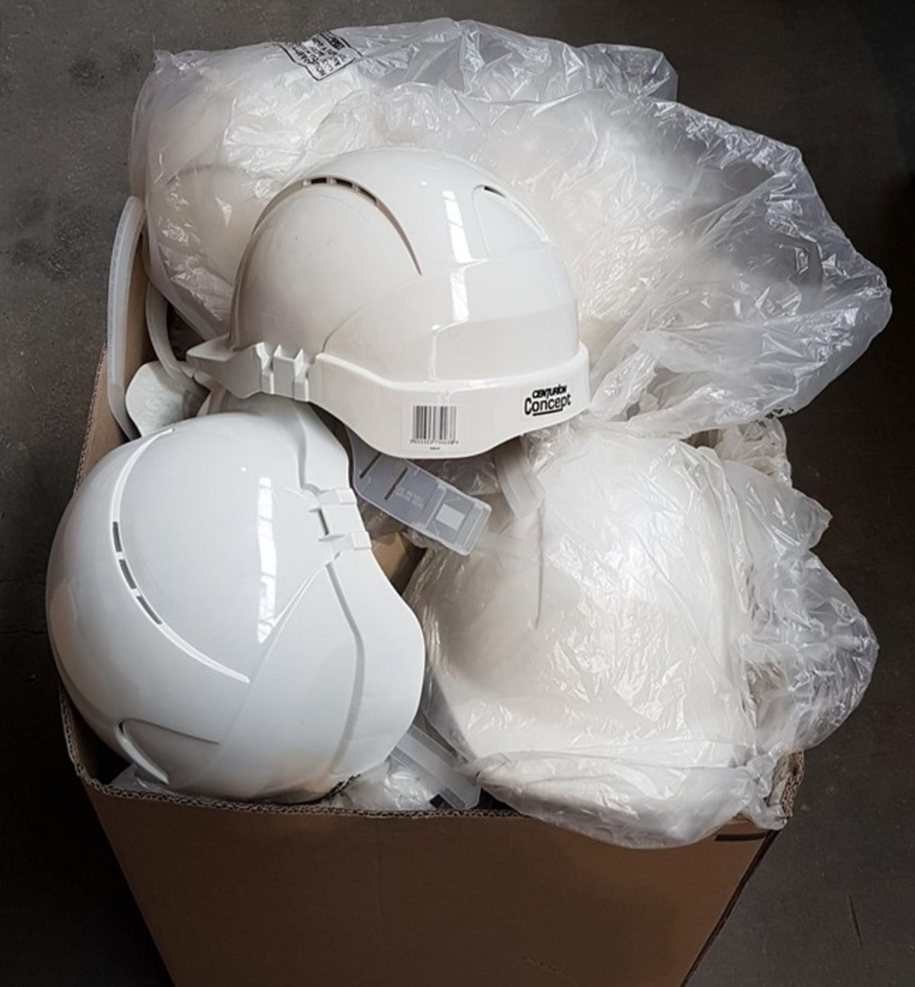 1 LOT TO CONTAIN 20 ASSORTED WHITE SAFETY HELMETS / P/N 117 / RRP £69.00 (VIEWING HIGHLY