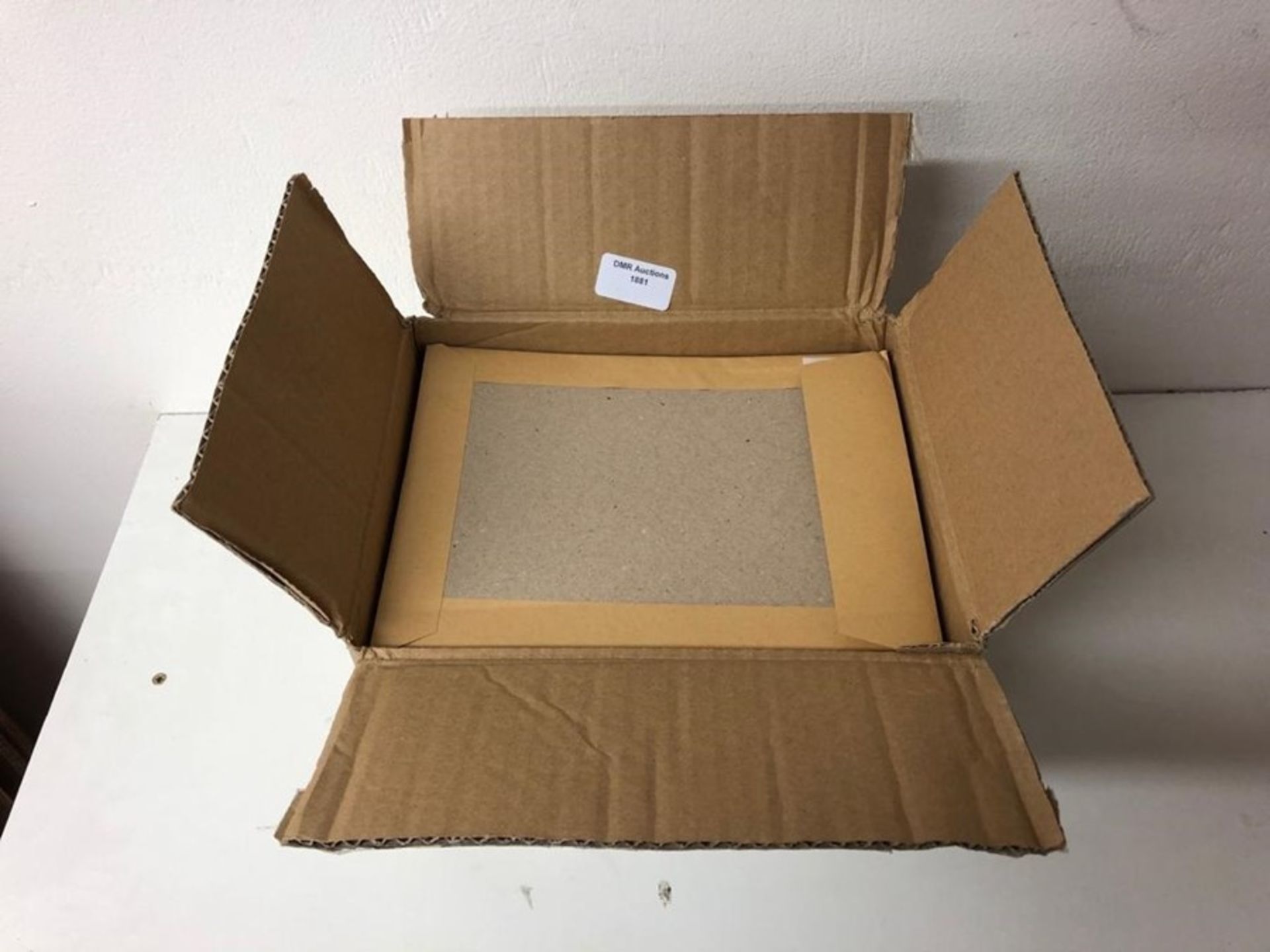 1 BOX OF 125 BOARD BACK ENVELOPES / PN 219 / RRP £30.00 (VIEWING HIGHLY RECOMMENDED)