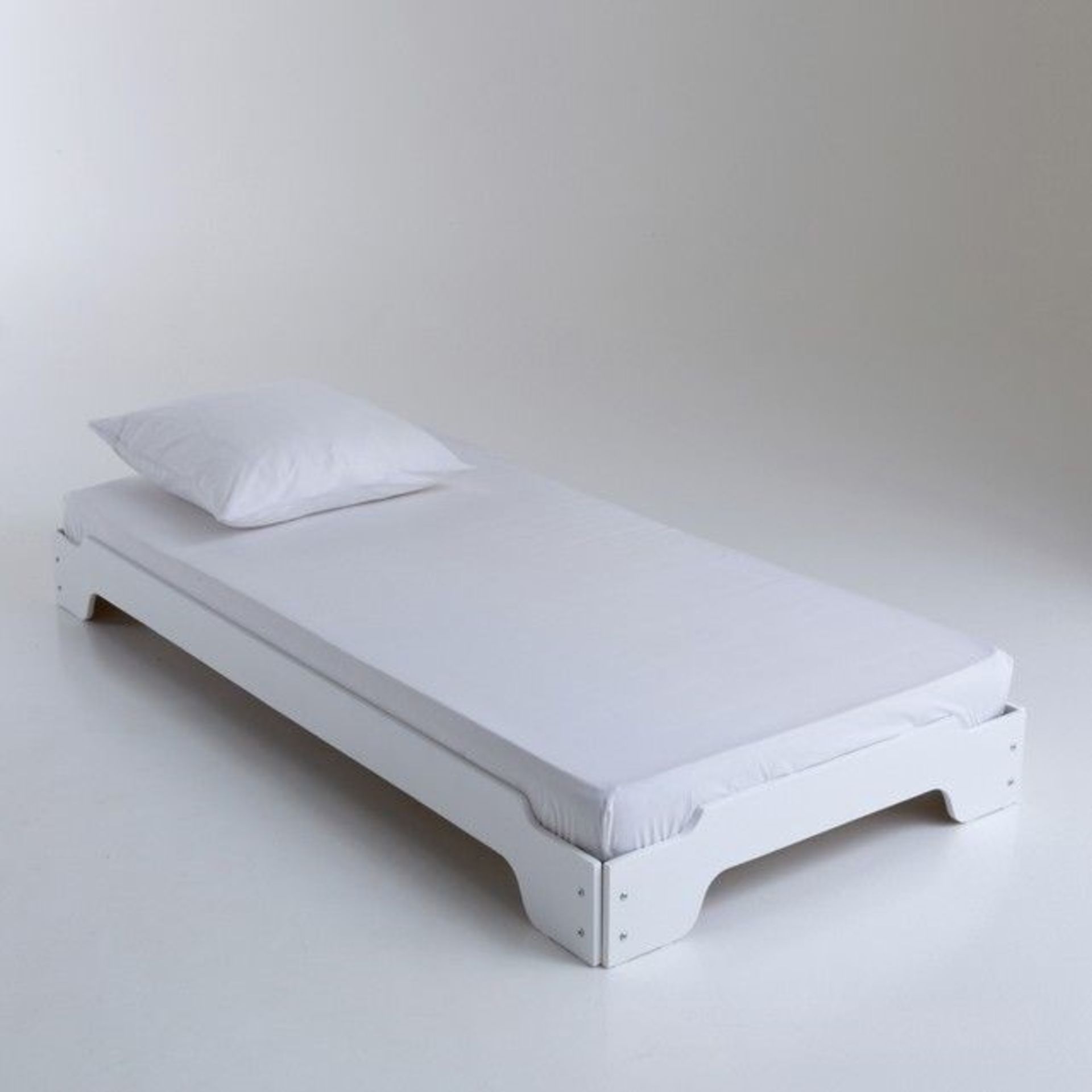 1 GRADE B BOXED LA REDOUTE STACKING BED IN WHITE / RRP £119.99 (VIEWING HIGHLY RECOMMENDED)