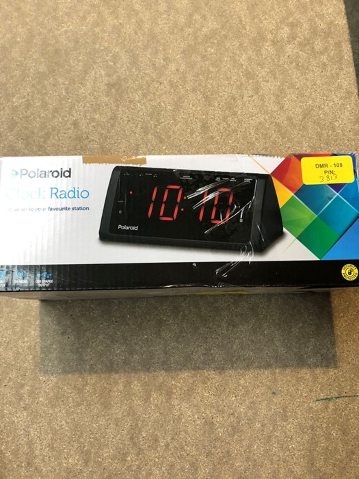1 BOXED POLAROID CLOCK RADIO IN BLACK / RRP £15.00 - BL -3813 (VIEWING HIGHLY RECOMMENDED)