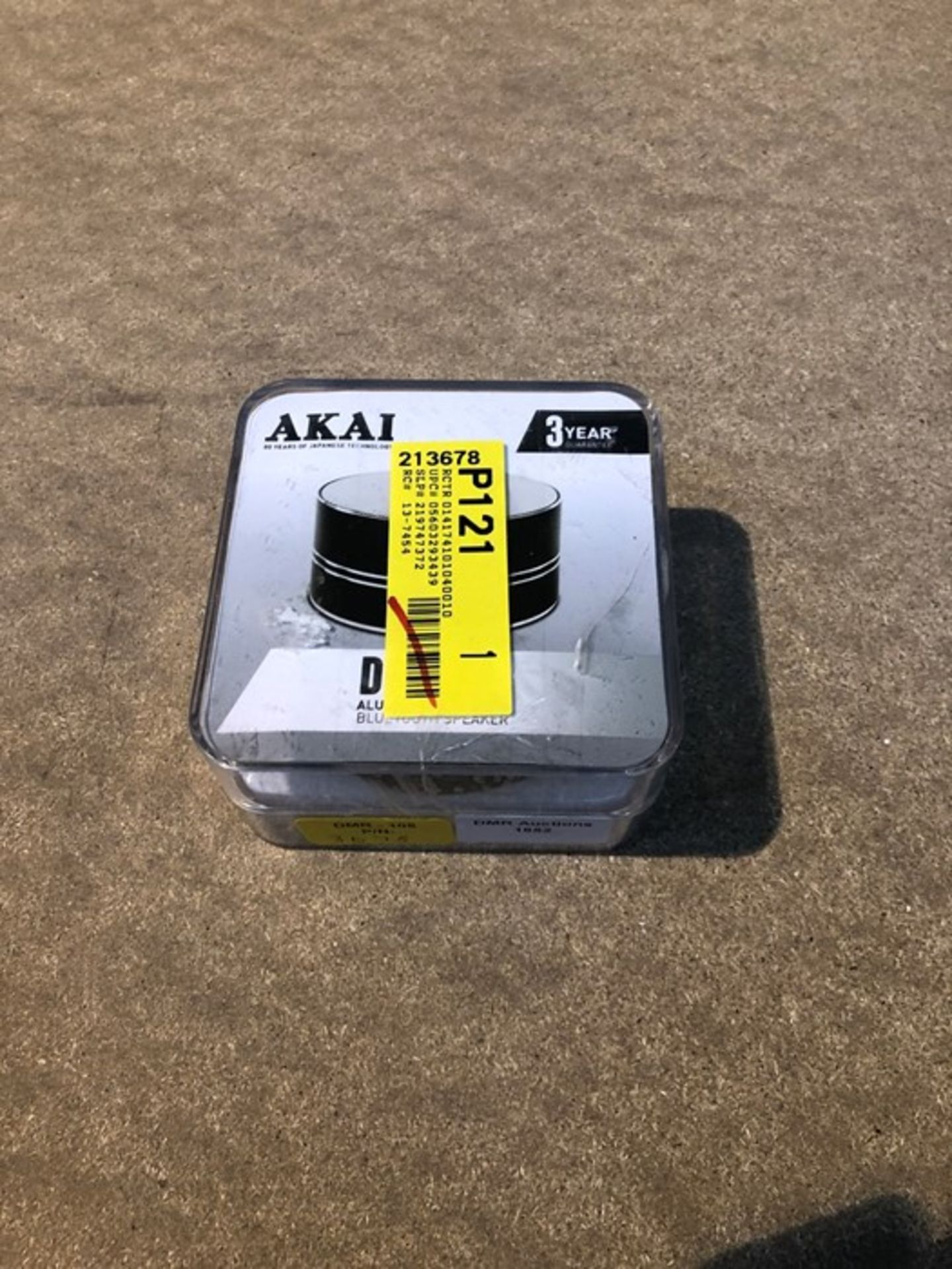 1 BOXED AKAI DYNMX ALUMINIUM CYLINDER BLUETOOTH SPEAKER IN BLACK / RRP £19.99 - BL -3678 (VIEWING