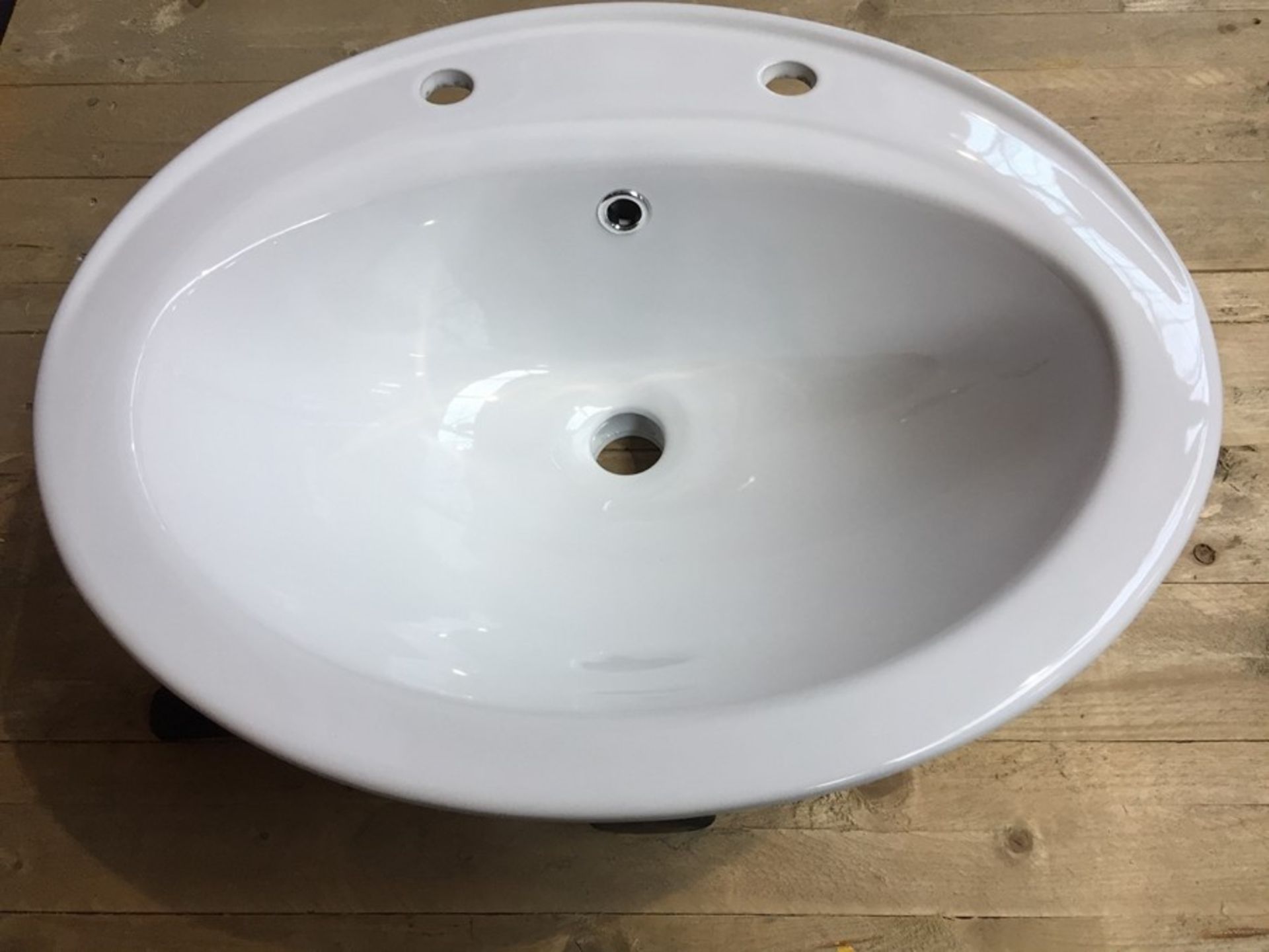 1 AS NEW BOXED OVAL INSET CERAMIC BASIN TWO TAP HOLE RRP £139.00 - C825.2