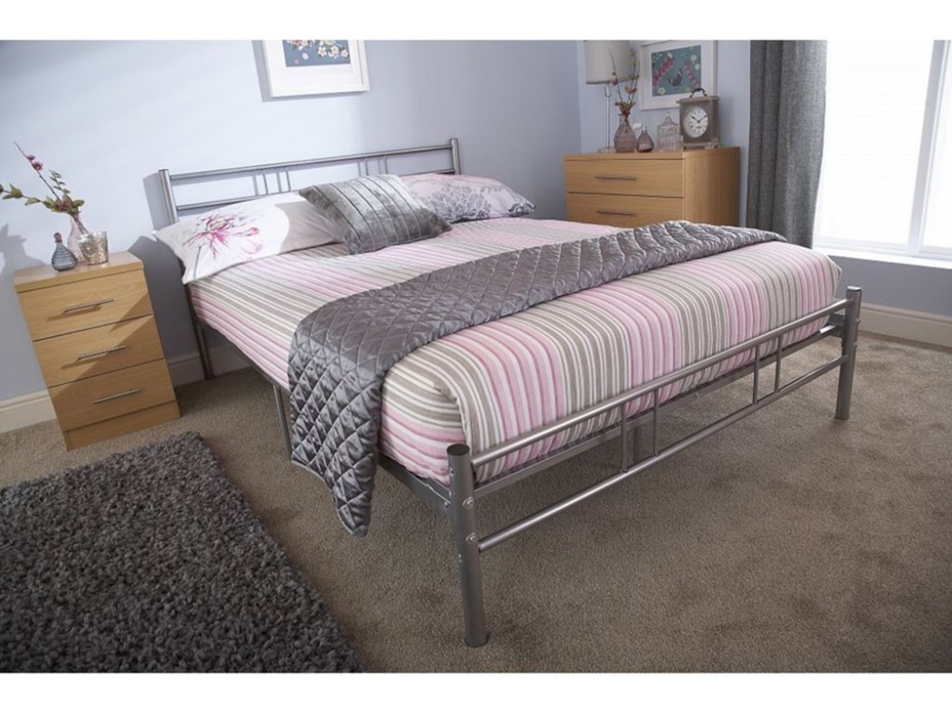 1 BOXED 4FT MORGAN METAL BED IN SILVER (SMALL DOUBLE)