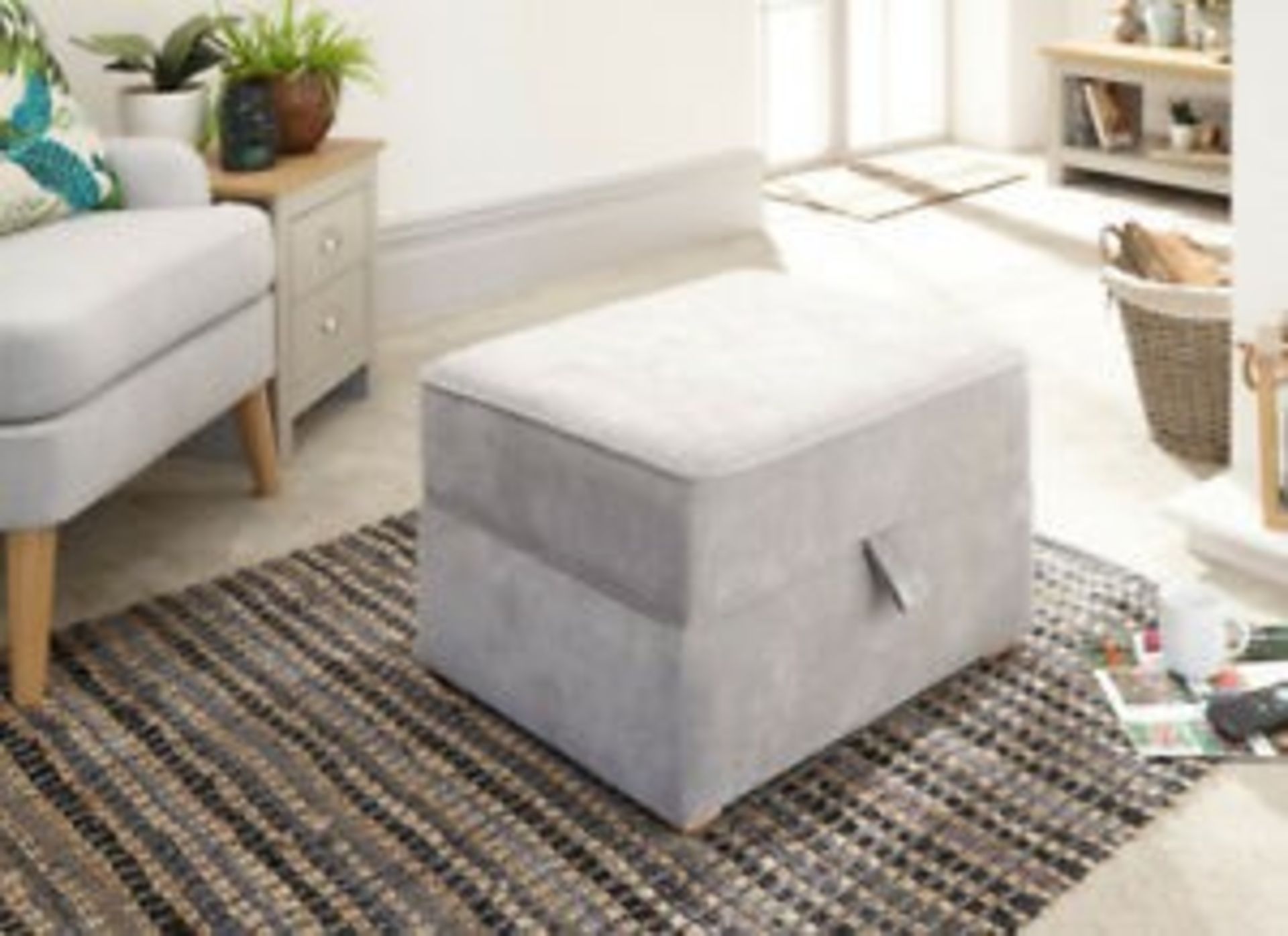 1 BOXED DAUPHINE SQUARE STORAGE FOOTSTOOL IN LIGHT GREY CHENILLE