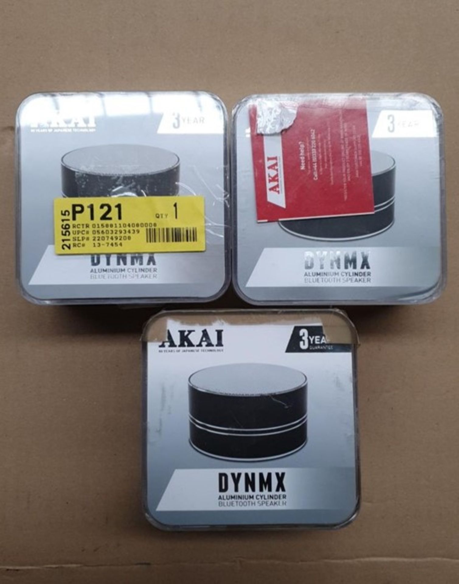 1 LOT TO CONTAIN 3 AKAI DYNMX ALUMINIUM CYLINDER BLUETOOTH SPEAKERS BLACK / BL -5615 / RRP £45.00 (