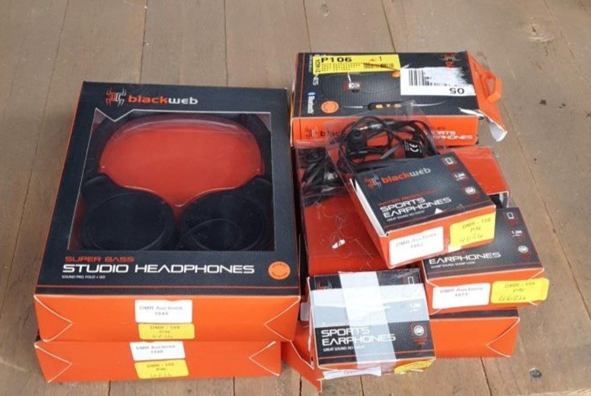 1 LOT TO CONTAIN 8 VARIOUS HEADPHONES AND SPORTS EARPHONES / BL - 4624 (VIEWING HIGHLY RECOMMENDED)