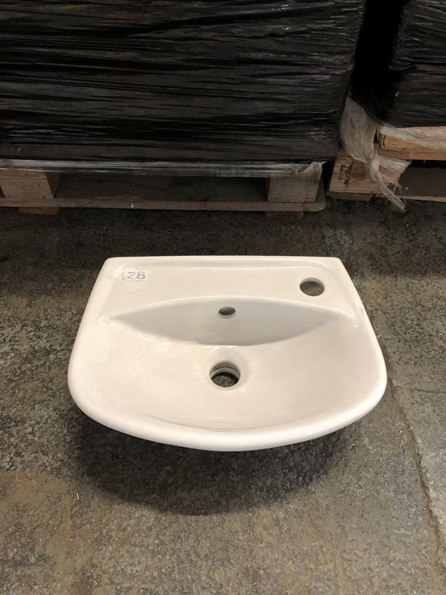 1 GRADE A PORCELAIN SINK BOWL - FITTINGS NOT INCLUDED (VIEWING HIGHLY RECOMMENDED)