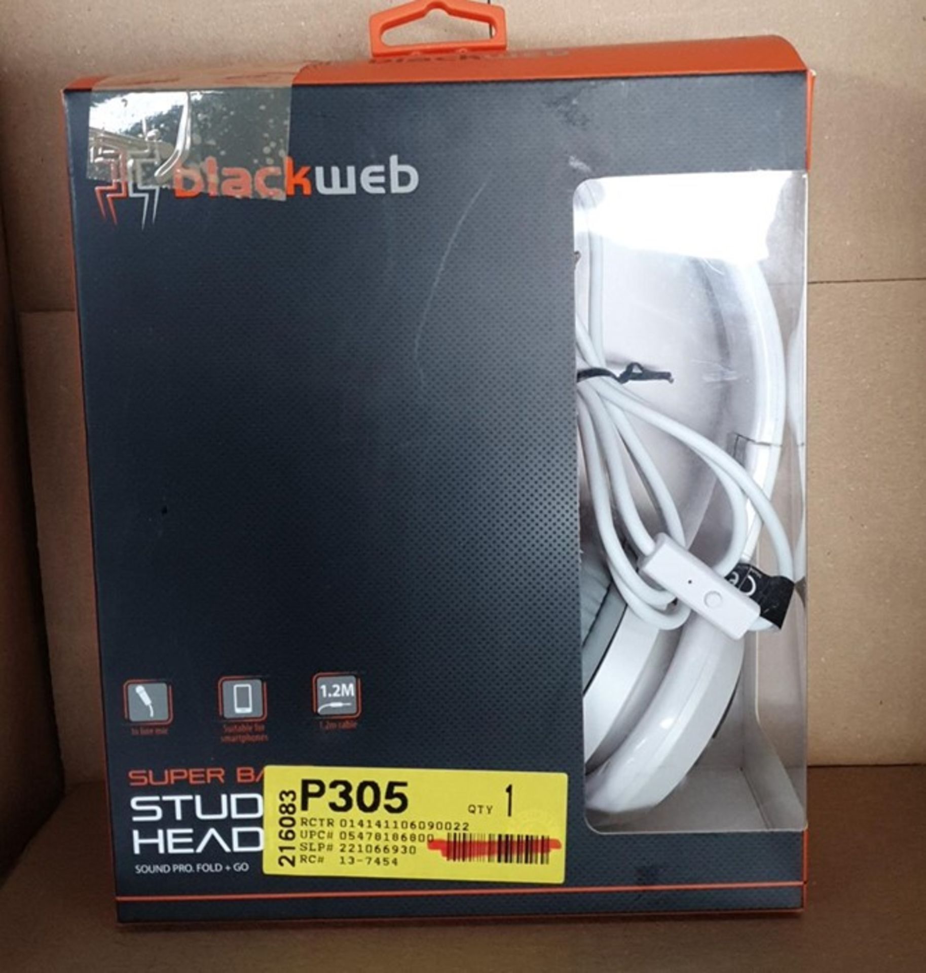 1 BOXED BLACKWEB SUPER BASS STUDIO HEADPHONES - WHITE / BL - 6083 / RRP £25.00 (VIEWING HIGHLY