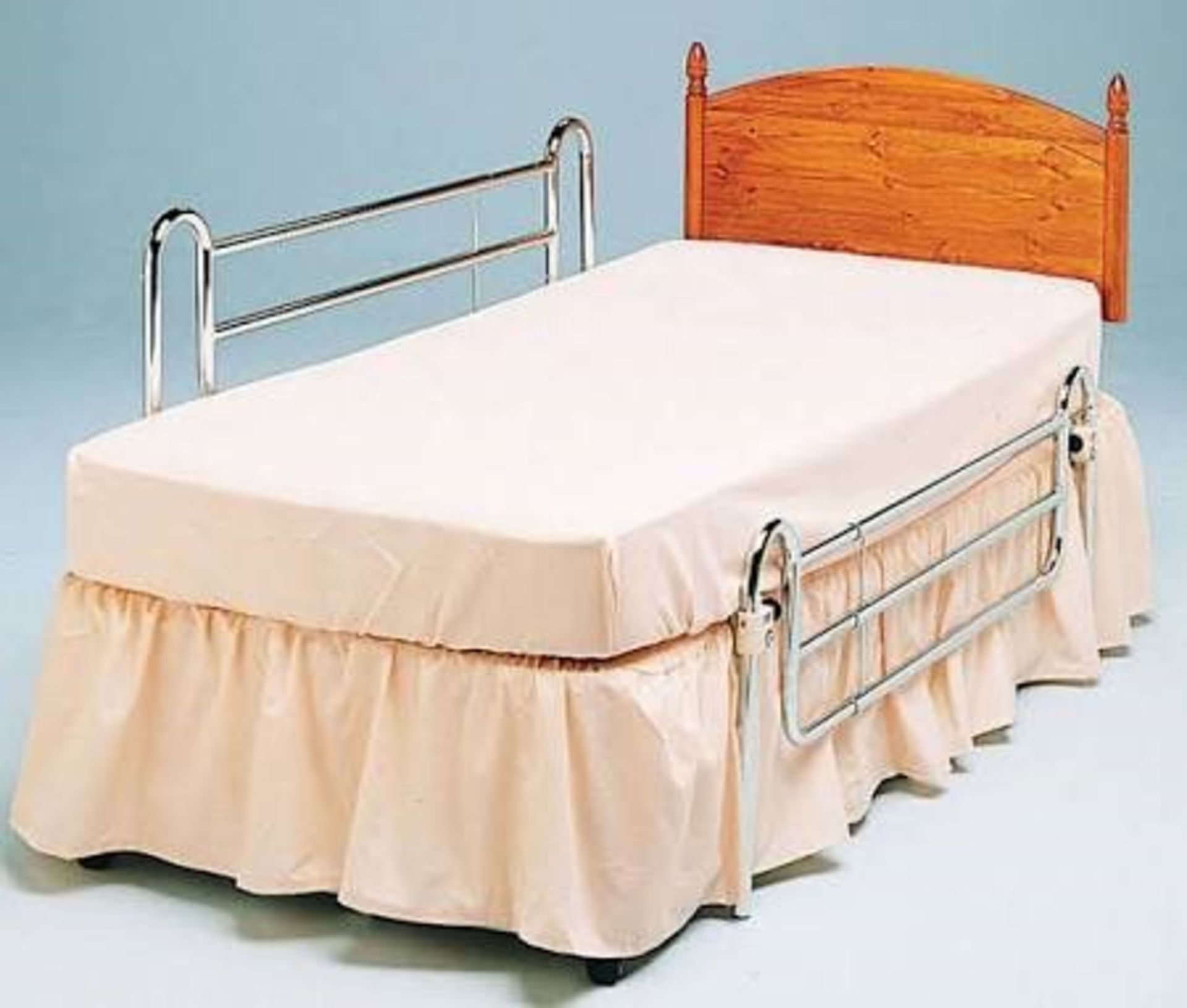 ME : 1 AS NEW BOXED STANDARD BED RAILS FOR DIVAN BED / RRP £141.71 (VIEWING HIGHLY RECOMMENDED)