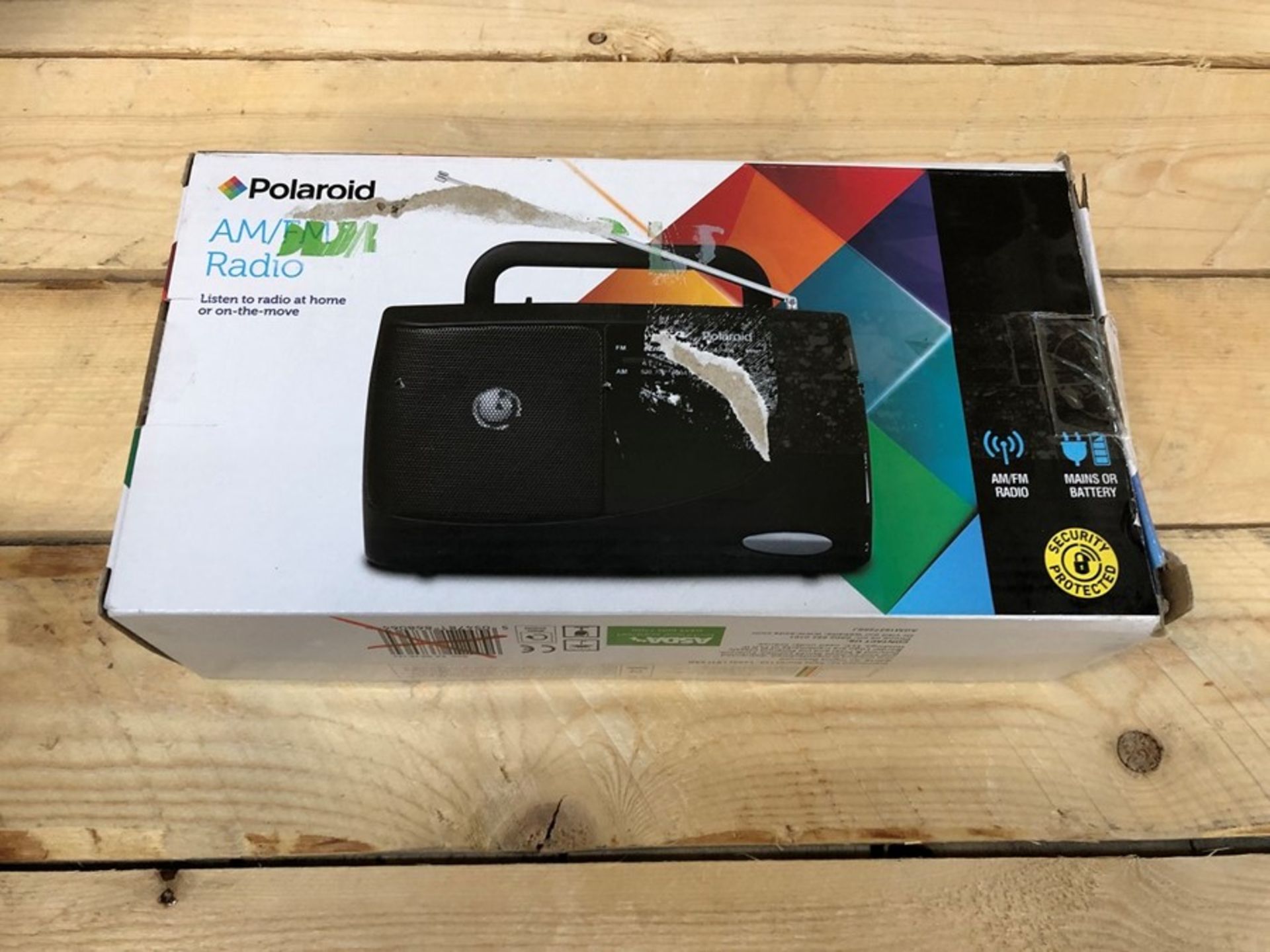 1 BOXED POLAROID AM/FM RADIO / RRP £45.00 (VIEWING HIGHLY RECOMMENDED)