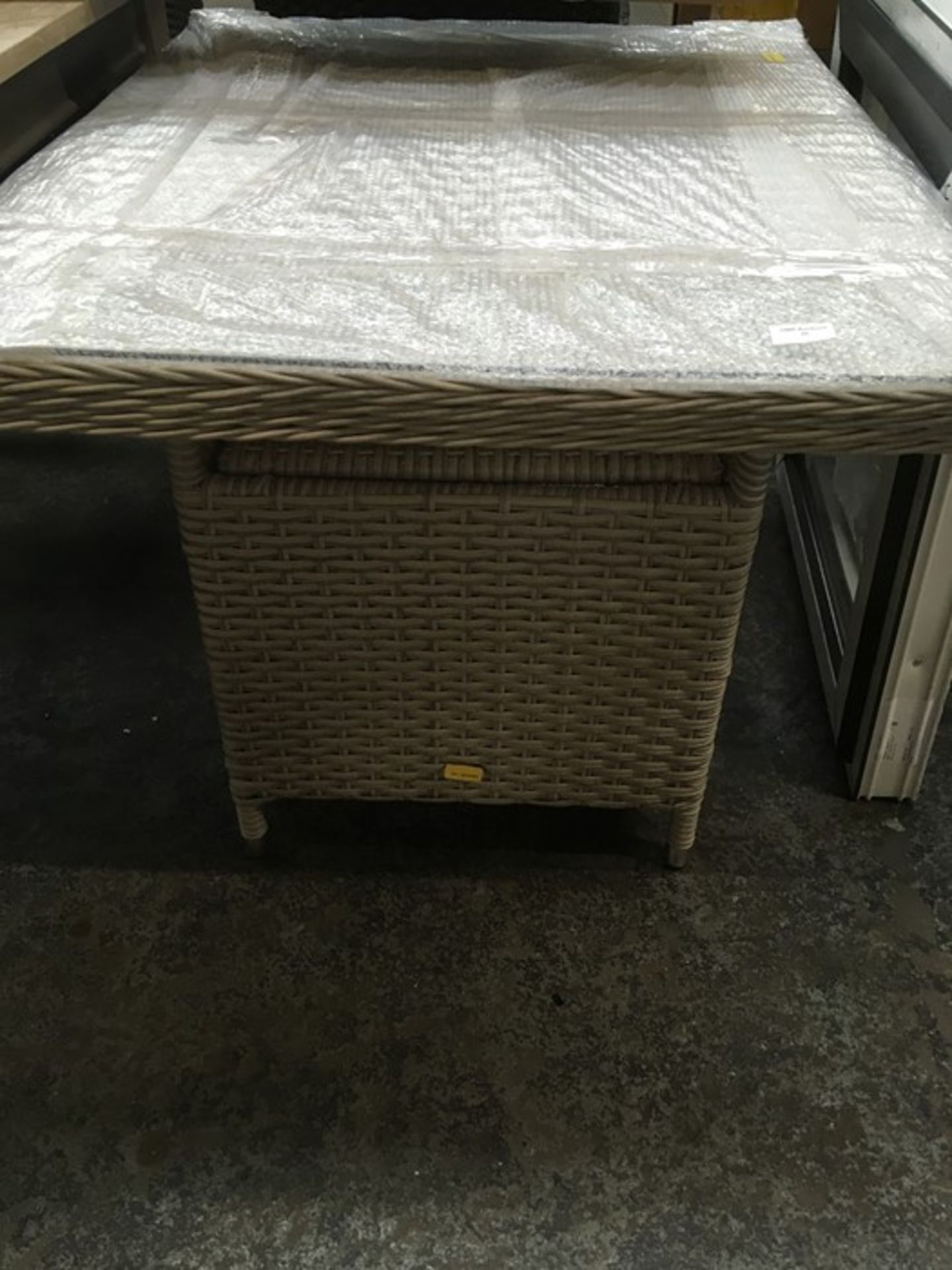 1 RATTAN TABLE IN LIGHT BROWN WITH GLASS TOP / RRP £249.00 (PUBLIC VIEWING AVAILABLE)