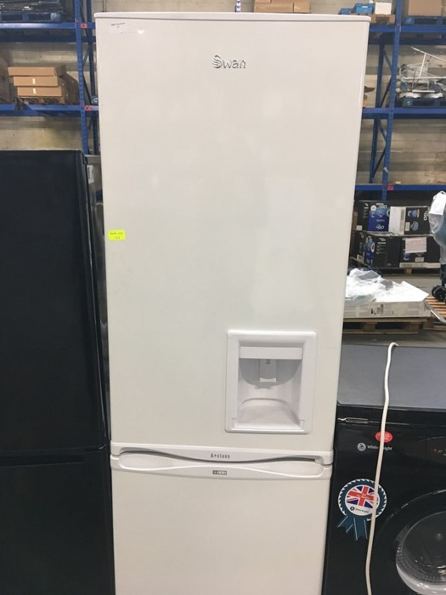 1 SWAN FRIDGE FREEZER WITH WATER DISPENSER IN WHITE / RRP £359.00 (PUBLIC VIEWING AVAILABLE)