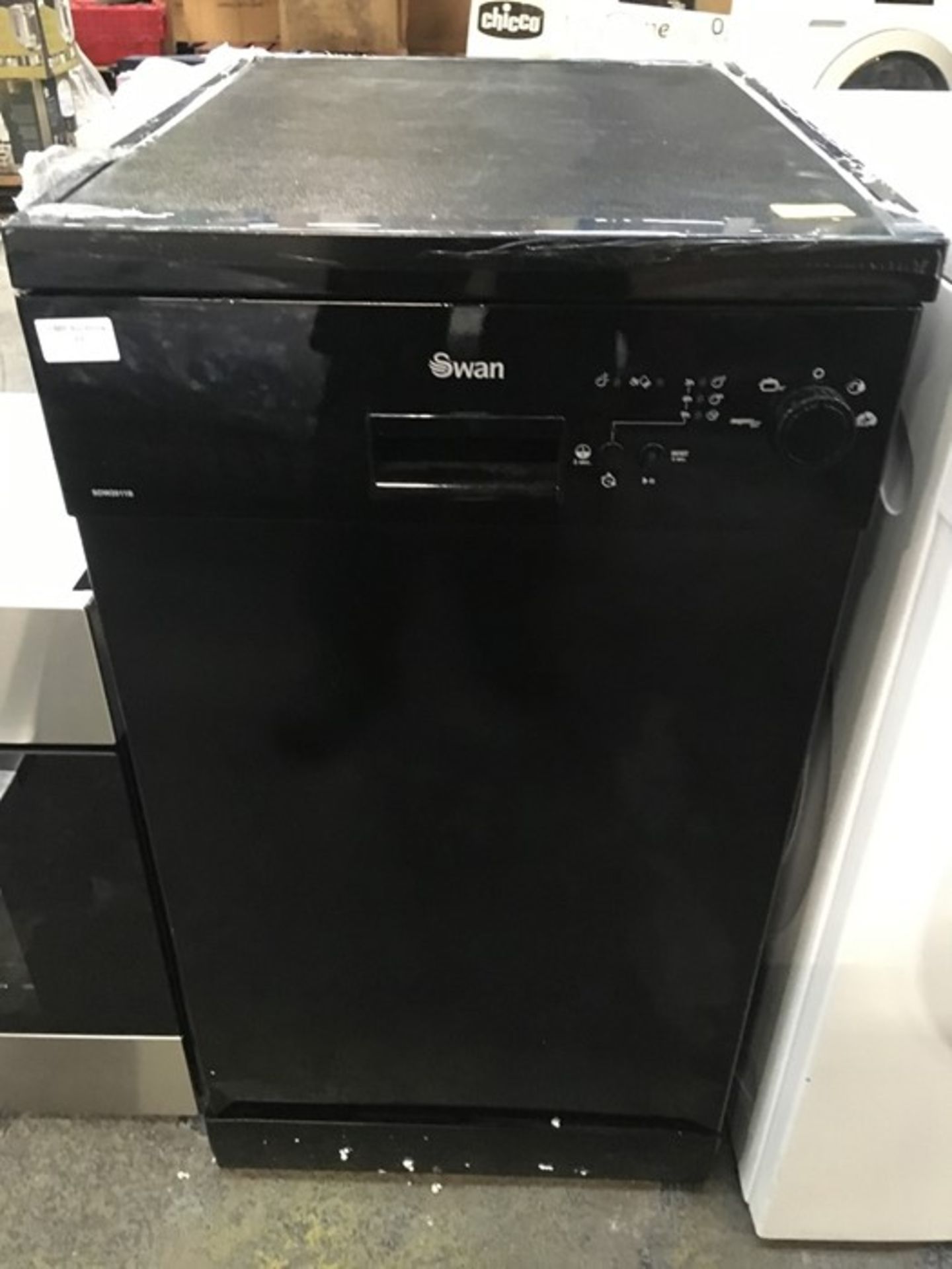 1 SWAN SDW2011B SLIMLINE DISHWASHER IN BLACK / RRP £199.99 (PUBLIC VIEWING AVAILABLE)