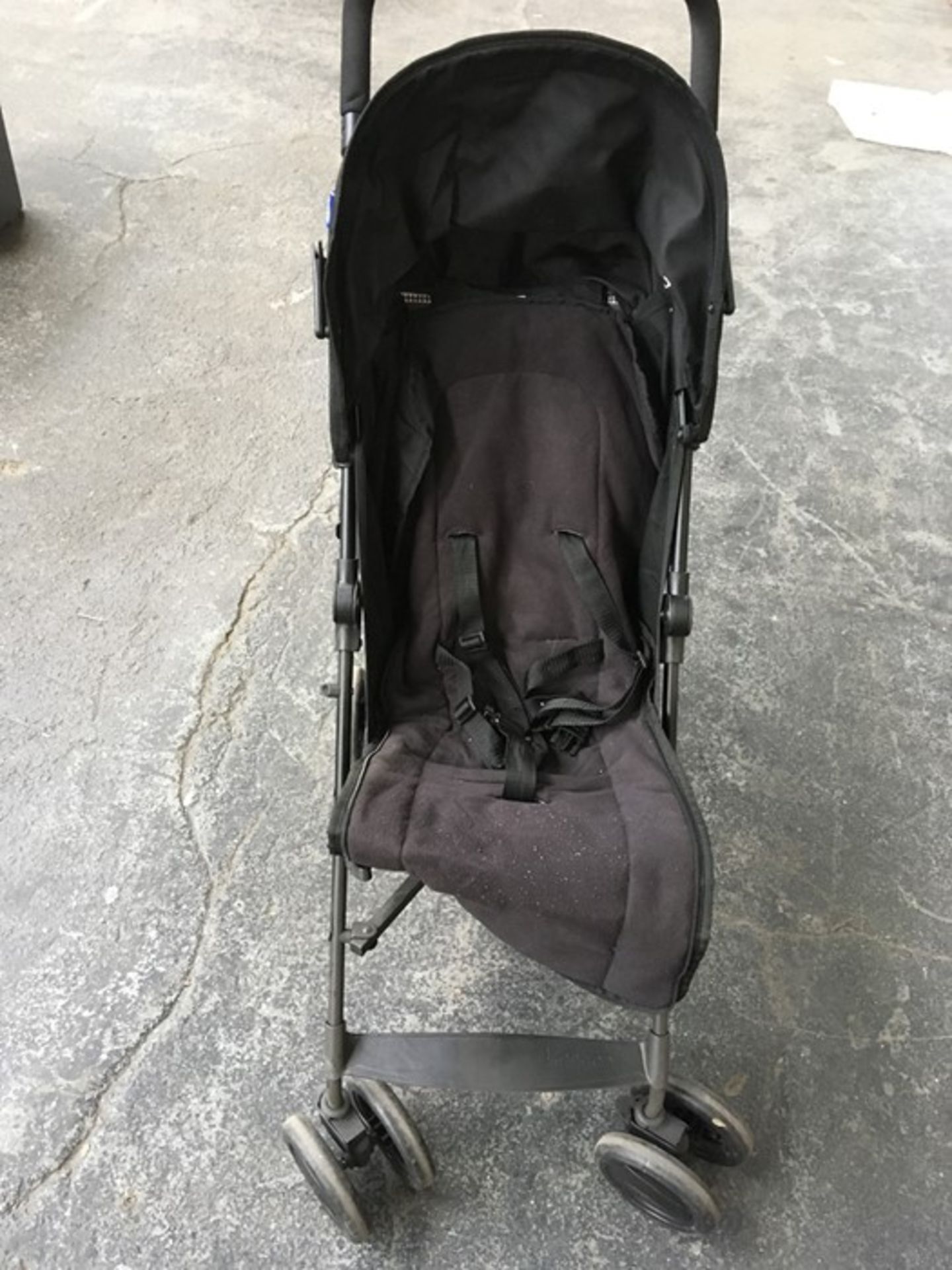 1 CHICCO LONDON-UP PRAM / RRP £110.00 (PUBLIC VIEWING AVAILABLE)