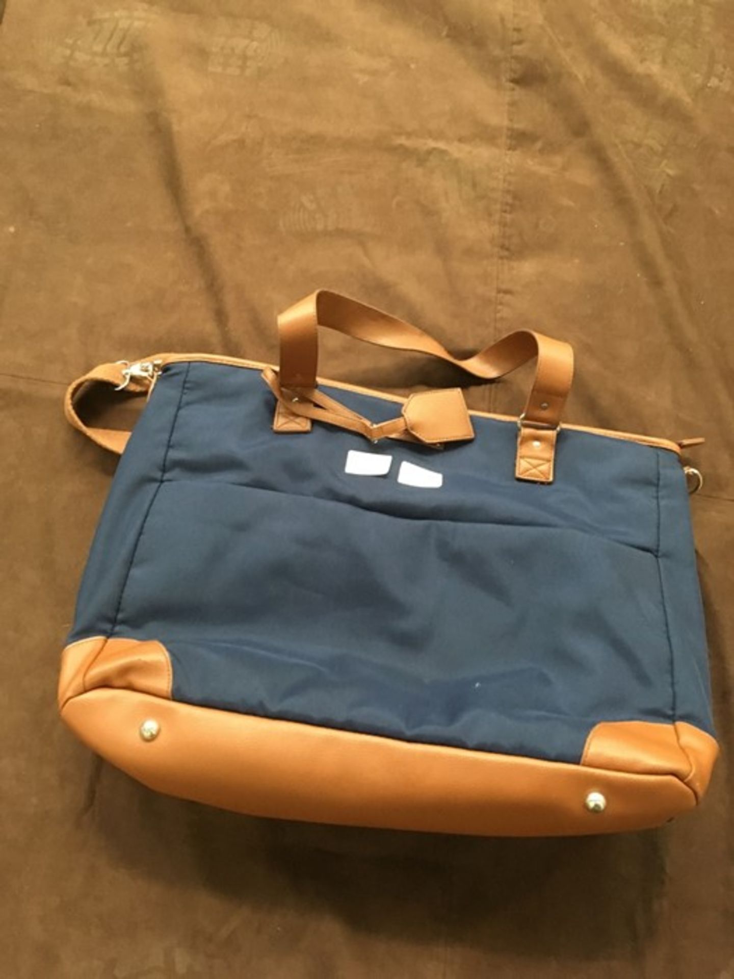 1 MOTHERCARE CHANGING BAG / RRP £40.00 (PUBLIC VIEWING AVAILABLE)