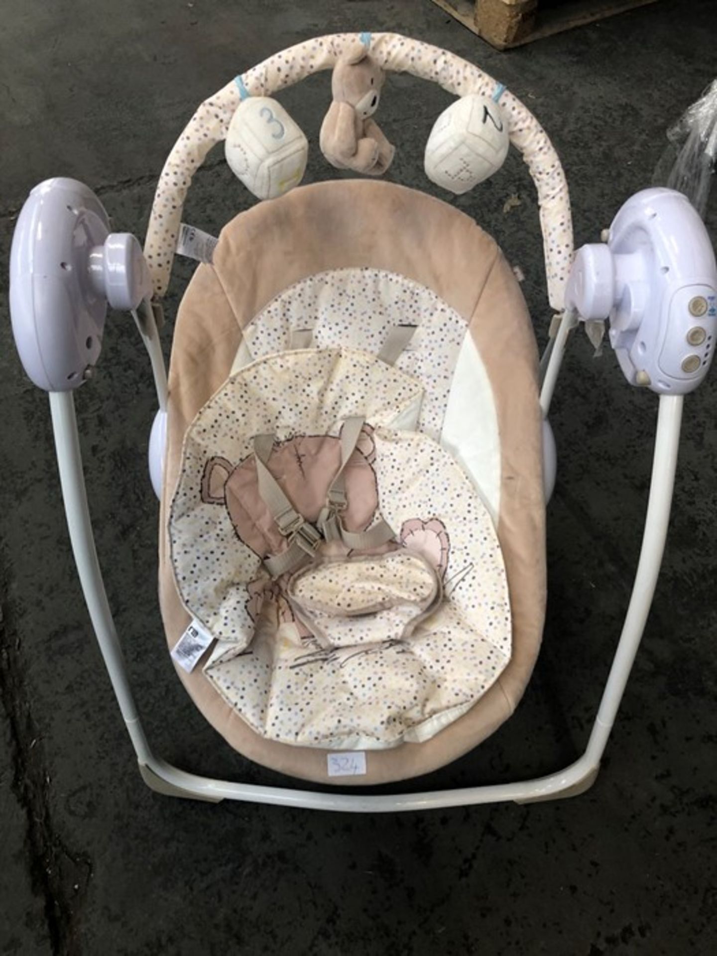 1 ASSEMBLED SPOTTY BABY SWING SEAT (PUBLIC VIEWING AVAILABLE)